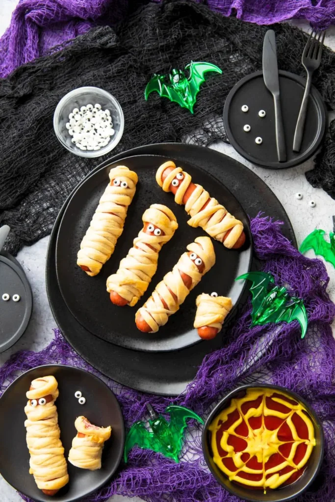 Halloween Mummy Hot Dogs