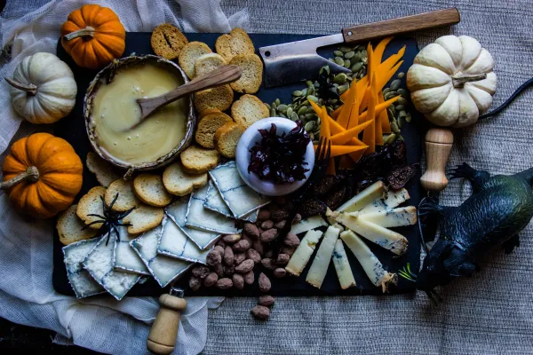 Gothic Vegan "Moldy" Blue Cheeze & Rotten Fig Bites