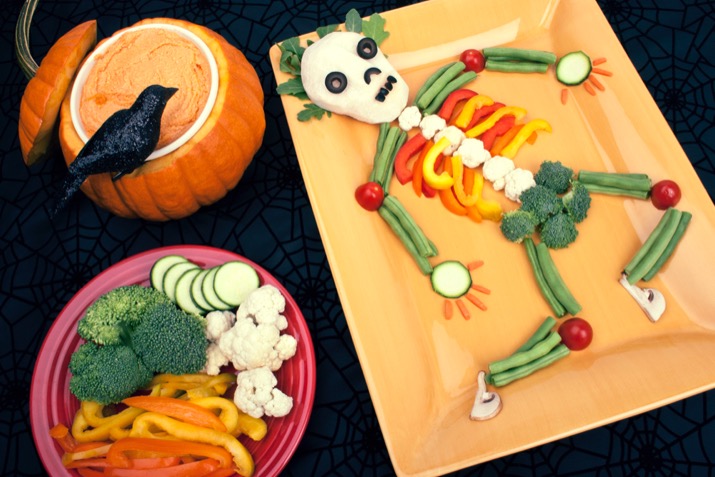 Skeleton Veggie Tray with Dip